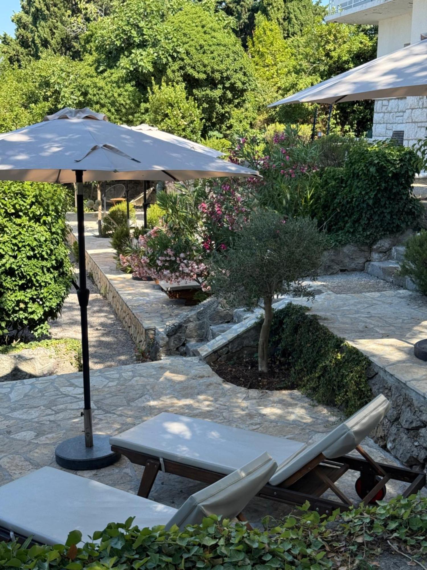 Guest house Lucija *