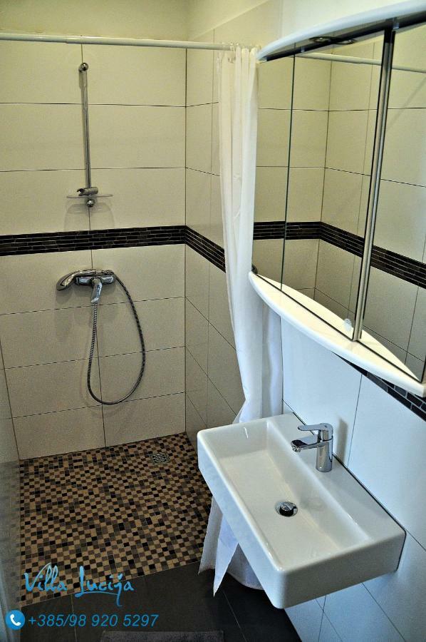 Lucija Guest house *